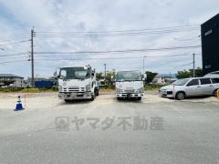 カースペース並列2台＾＾車好きのご主人の洗車もゆったり。西鉄バス「片峰新橋」停まで徒歩3分＾＾