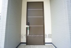 タッチキー採用の玄関。お買い物帰りで、両手がふさがってきても簡単に中に入れます＾＾