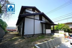 R7.3月リフォーム完了。お庭付き。JR・西鉄の2沿線利用可能＾＾ スーパー徒歩10分。西鉄バスつつじケ丘二丁目停徒歩2分。