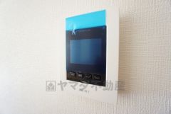 防犯性、セキュリティ対策に安心できるテレビモニター付きインターフォンです。セールスマン対策にもなり安心できます。