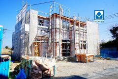 イオン穂波ショッピングセンターまで車で約4分（1.3ｋｍ）ショッピングなど楽しめます＾＾