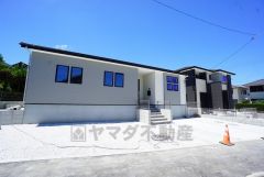 全棟南向き＾＾カースペース4台＾＾ 設備仕様も充実した新築戸建です。 快適でゆとりのある生活空間で新生活を始めましょう^^