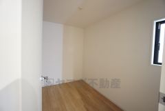 同仕様写真。納戸付き＾＾洋服や日用品の収納スペースなどに＾＾