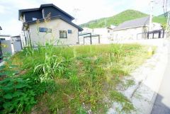 駐車スペースはゆとりある2台分を確保。マイカー用に、お客さま用に、余裕を持ってご利用いただけます。