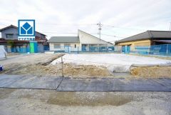コンビニまで徒歩5分、ドラッグストアまで徒歩12分。田川市コミュニティバス「川宮」停徒歩5分＾＾