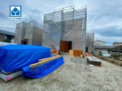 スーパー・コンビニ・ホームセンターまで徒歩5分圏内＾＾周辺環境が充実＾＾