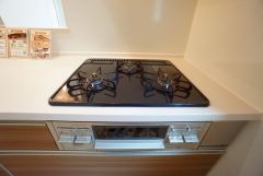 3口コンロなので、効率よくお料理が楽しめます。毎日のお料理も楽しくなりますね＾＾