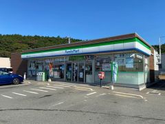ファミリーマート　須恵植木バイパス