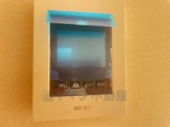 防犯性、セキュリティ対策に安心できるテレビモニター付きインターフォンです。セールスマン対策にもなり安心できます。