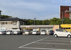 セブンイレブン　飯塚柏の森ヒルズ店