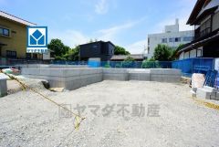 ＪＲ篠栗線篠栗駅徒歩13分。並列駐車2台。スーパーまで徒歩9分。 コンビニまで徒歩13分。周辺環境充実。
