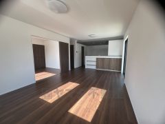 家族が集まる開放的なリビング。約19.2帖の大空間で毎日のお食事が楽しみです＾＾思い思いの時間を過ごしたり、家族みんなで食事をしたり、素敵な団らんの場になりますね。