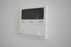 おいだき機能つきなのでお風呂に入る時間が異なるご家庭には嬉しいですね。ボタン一つで快適で便利な生活が＾＾