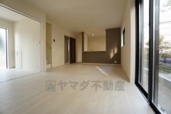 家族が集まる開放的なリビング。約17.25帖の大空間で毎日のお食事が楽しみです＾＾思い思いの時間を過ごしたり、家族みんなで食事をしたり、素敵な団らんの場になりますね。