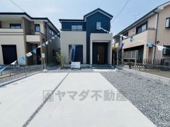 前面道路は交通量が少ないためスムーズに駐車出来ます。水城IC車で10分。（3ｋｍ）遠出のおでかけや通勤に便利です＾＾