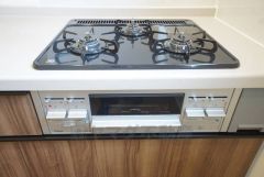 3口コンロなので、効率よくお料理が楽しめます。毎日のお料理も楽しくなりますね＾＾