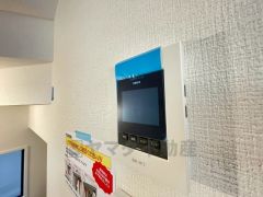 防犯性、セキュリティ対策に安心できるテレビモニター付きインターフォンです。セールスマン対策にもなり安心できます。