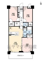 リビングと隣接する洋室を一体利用すると19帖以上の空間です＾＾ 収納量たっぷりウォークインクローゼット完備。
