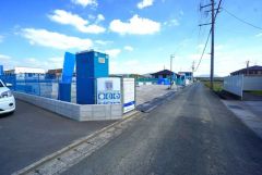 前面道路は交通量が少なく、小さなお子様がいるご家庭も安心です＾＾