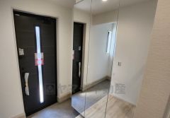 同仕様写真。たっぷり収納できるシューズボックスです。家族全員の靴がきれいに整頓できます。