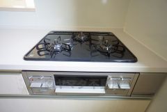 3口コンロなので、効率よくお料理が楽しめます。毎日のお料理も楽しくなりますね＾＾