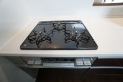 3口コンロなので、効率よくお料理が楽しめます。毎日のお料理も楽しくなりますね＾＾
