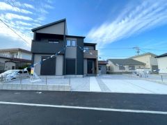 田川バイパスまで車で約5分（350ｍ）遠出のお出かけや通勤に便利。コンビニまで徒歩5分、ドラッグストアまで徒歩12分＾＾