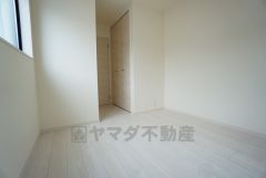 各部屋に収納が完備されているので、お荷物が多くなっても安心の設計です。