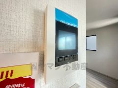 防犯性、セキュリティ対策に安心できるテレビモニター付きインターフォンです。セールスマン対策にもなり安心できます。