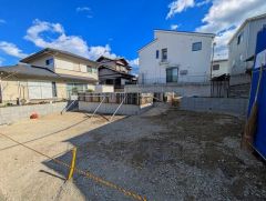 並列駐車4台駐車＾＾ ご夫婦で1台ずつとご友人や急な来客があっても安心です＾＾