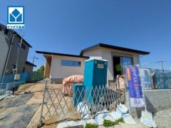 イオン福岡店まで車で約7分（2.2ｋｍ）。ＪＲ香椎線「酒殿」駅徒歩12分。通勤や通学に便利＾＾