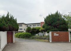 鎮西小学校