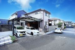住人以外の車の進入も少なく、小さなお子様を持つご家庭にも安心です。お気軽にお問い合わせ下さい。