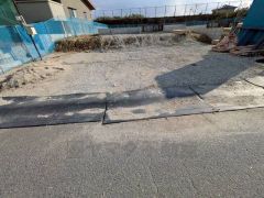 駐車スペースはゆとりある4台分を確保。マイカー用に、お客さま用に、余裕を持ってご利用いただけます。