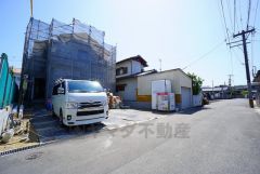 前面道路含む現地写真。