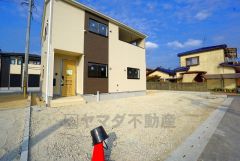 駐車スペースは3台分確保＾＾