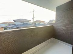 お洗濯物も気持ちよく干せそうです。テーブルとイスを置いてカフェタイムや日光浴、星を眺めたりも良いですね^^