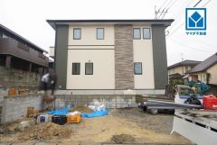 西鉄バス南山手入口徒歩3分。並列駐車3台＾＾イオン大野城ショッピングセンターまで車で約17分（5.3ｋｍ）