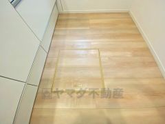 キッチンにある床下収納は居住スペースを減らさずに日用品のストックが収納可能＾＾