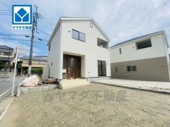 敷地面積広々108.27坪＾＾角地で陽当たり、風通し良好。 スーパー・ドラッグストア徒歩5分圏内。コンビニ徒歩15分。周辺環境充実。