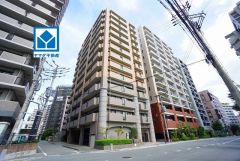 大野城駅徒歩2分、都心へのアクセス良好。スーパーやコンビニなども近く周辺環境充実。 快適でゆとりのある生活空間で新生活を始めましょう^^