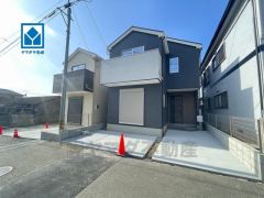 西鉄バス「黒穂」停まで徒歩約4分。スーパーまで徒歩5分。ドラックストアまで徒歩7分。