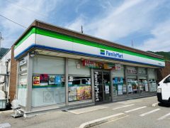 ファミリーマート　福岡早良脇山