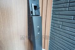 かざすだけで開閉できる、タッチキー採用の玄関。お買い物帰りで、両手がふさがってきても簡単に中に入れます＾＾
