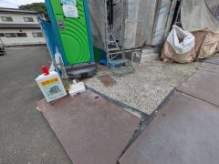 駐車スペースはゆとりある2台分を確保。マイカー用に、お客さま用に、余裕を持ってご利用いただけます。