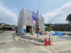 現地（2025年5月）撮影写真。 2025年月完成予定。 同一ハウスメーカー物件内覧可能です。 お気軽にお問い合わせください＾＾