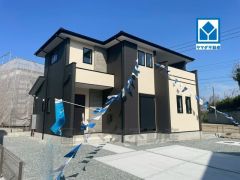 イオン穂波ショッピングセンターまで車で約4分（1.3ｋｍ）ショッピングなど楽しめます＾＾