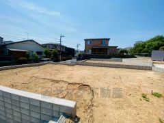 地下鉄福岡空港駅まで徒歩3分の西鉄バス片峰停から乗車13分。