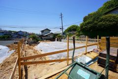 西鉄五条駅まで徒歩9分。 敷地面積広々約50坪。 お庭付きで楽しみが広がります＾＾