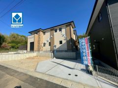 JR篠栗駅まで自転車で約8分＾＾（1.2ｋｍ）小中学校まで徒歩10分。